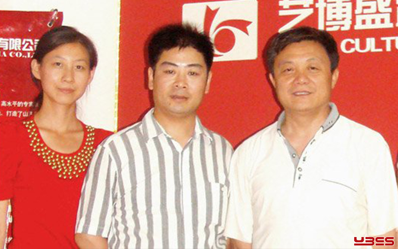 2010年，现代交通报主编韩景洪先生参观艺博盛视